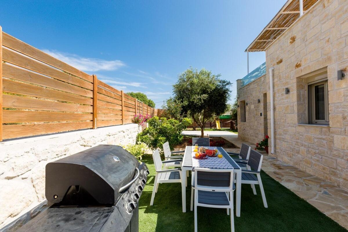 Villa Vera - With Private Heated Pool & Jacuzzi Pangalochori Bagian luar foto